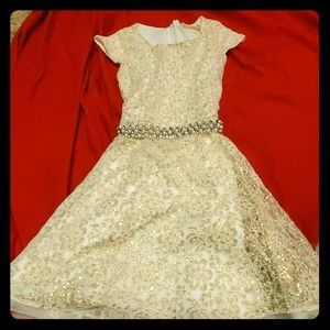 Girls dress